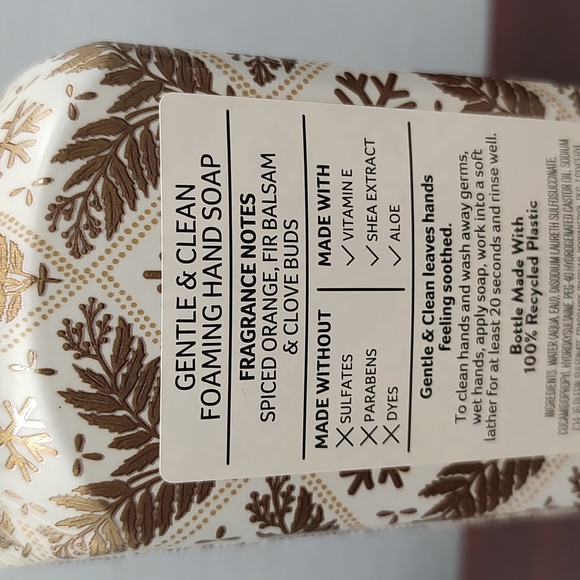 Bath & Body Works WINTER Foaming Hand Soap & Candle Gift Set - Picture 2 of 5